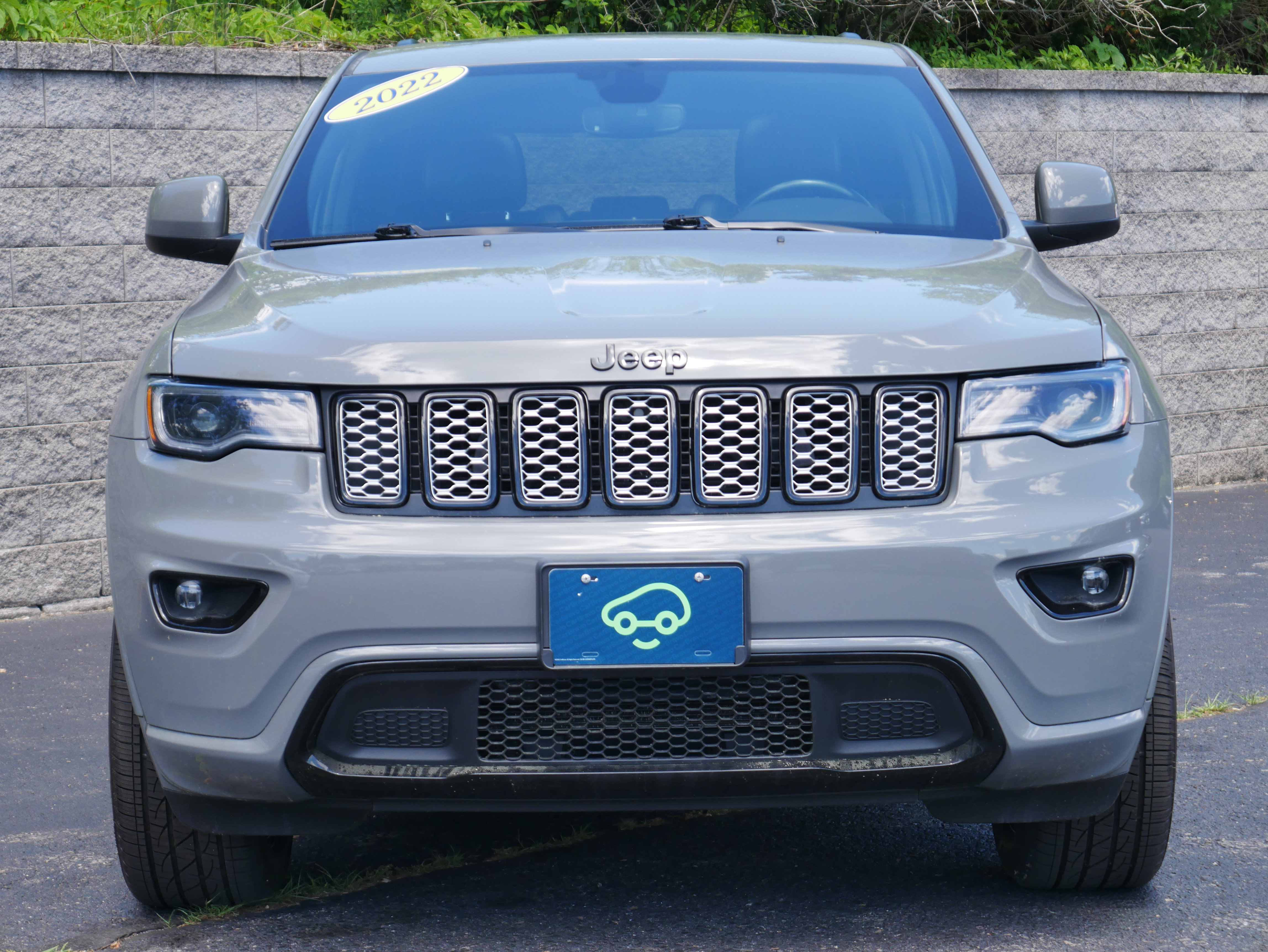 Used 2022 Jeep Grand Cherokee Laredo X AWD/4WD image 2