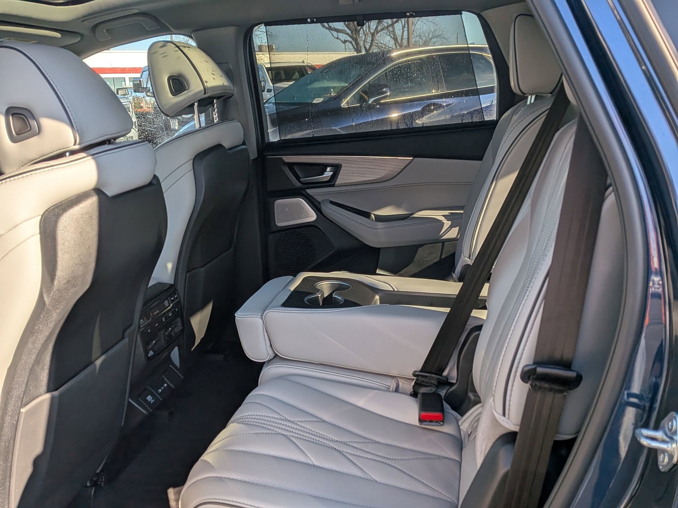 Used 2025 Acura MDX SH-AWD w/ Advance Package image 33