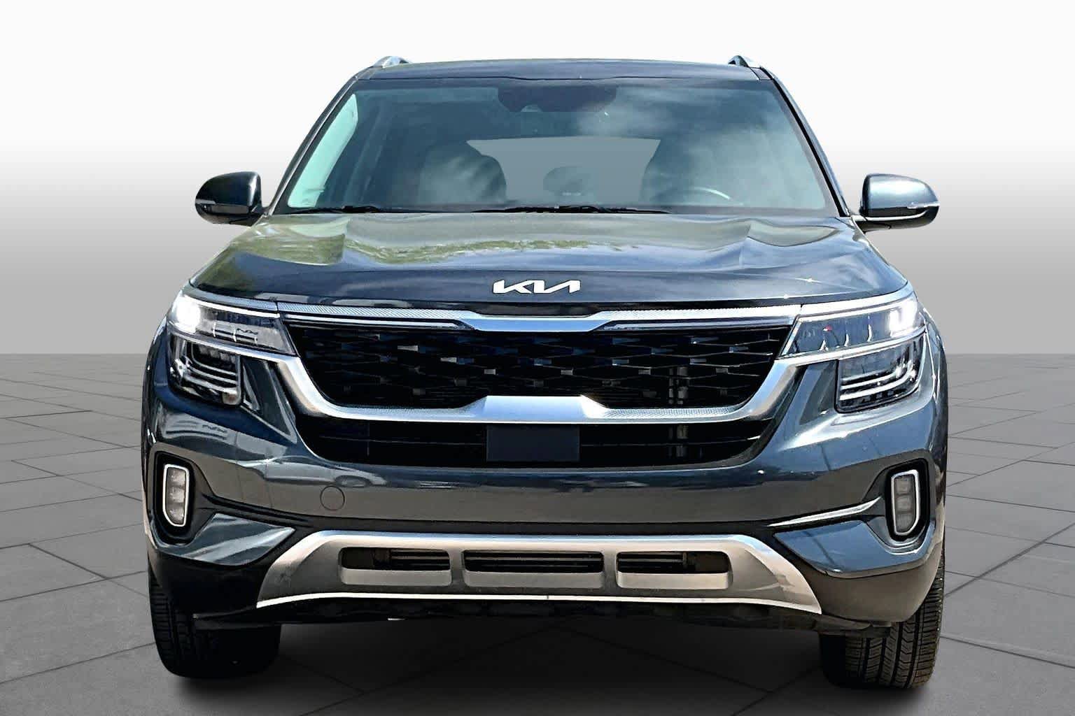 Used 2023 Kia Seltos SX image 4