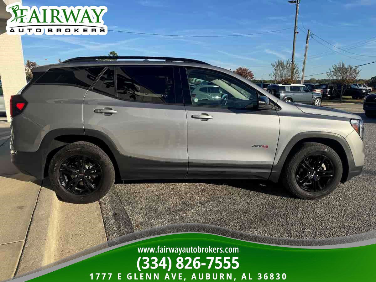Used 2023 GMC Terrain AT4 AWD/4WD image 5
