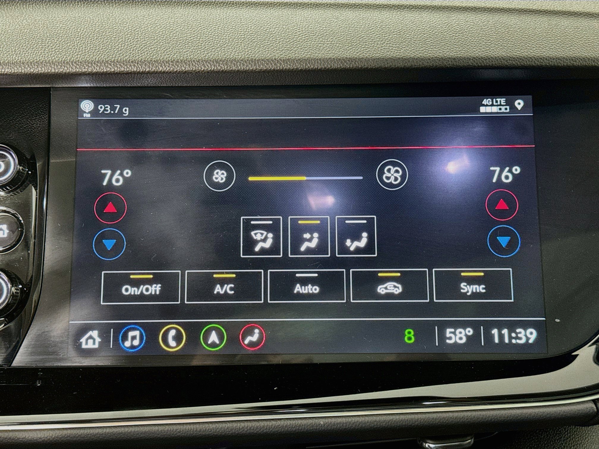 Used 2022 Buick Envision Avenir w/ Technology Package II AWD/4WD image 16
