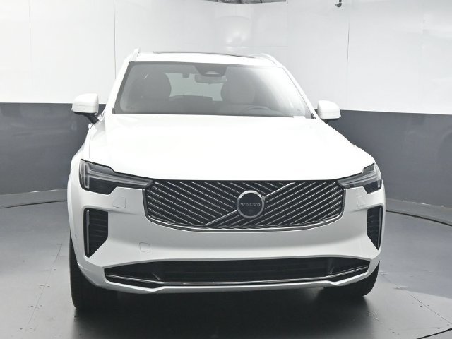Used 2026 Volvo XC90 B6 Plus w/ Protection Package Premier AWD/4WD image 3
