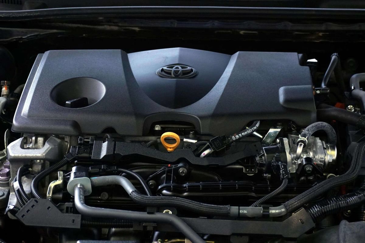 Used 2025 Toyota Camry SE FWD image 12