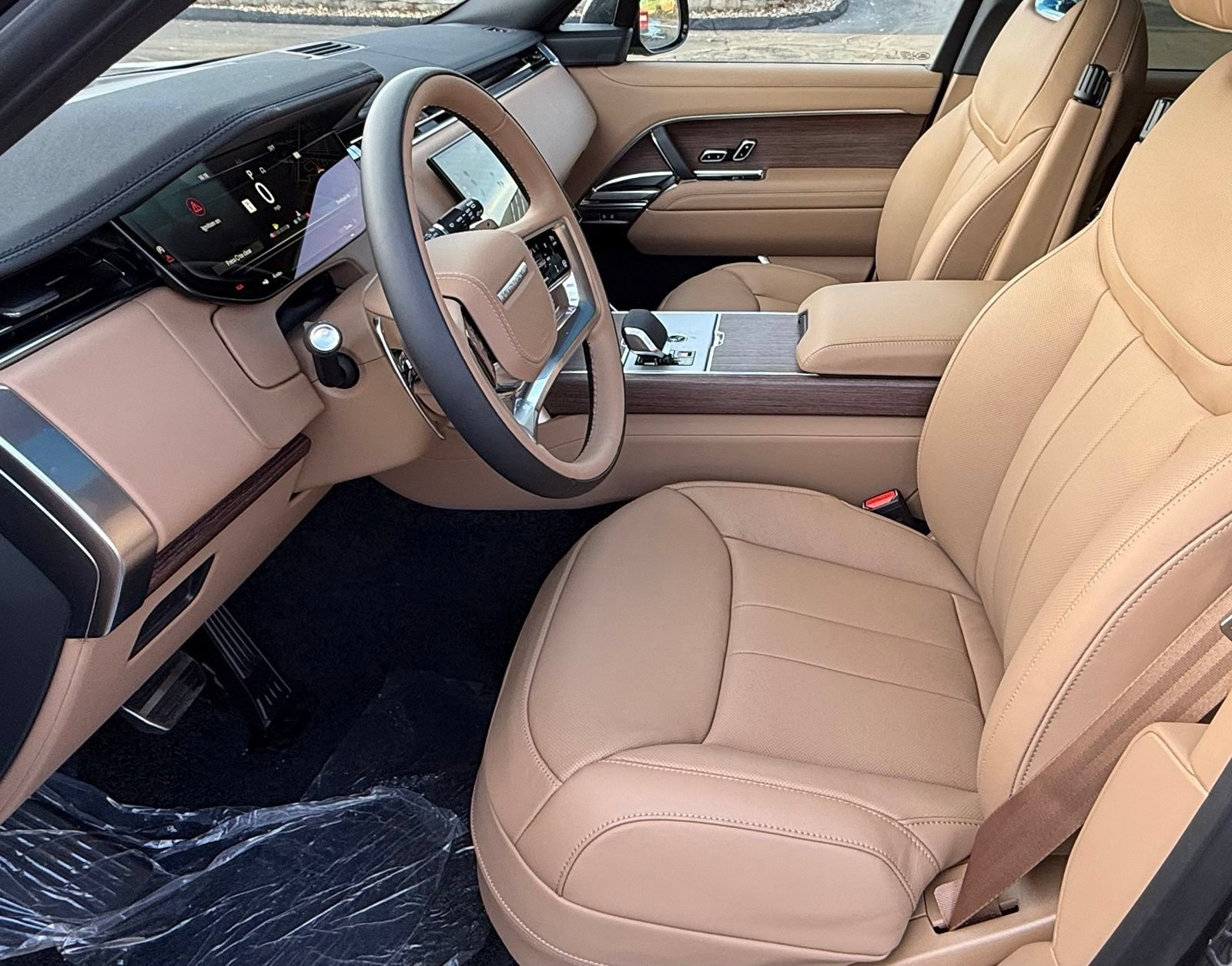New 2027 Land Rover Range Rover Long Wheelbase SE AWD/4WD image 14