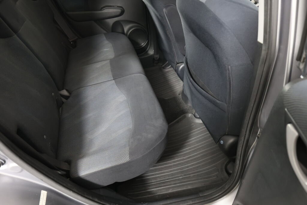 Used 2009 Honda Fit Sport image 22