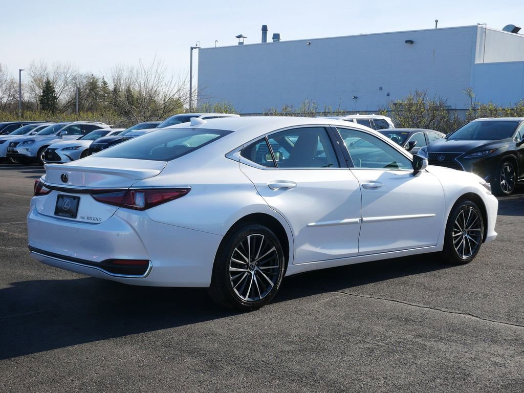 Certified 2023 Lexus ES 250 w/ Premium Package AWD/4WD image 6