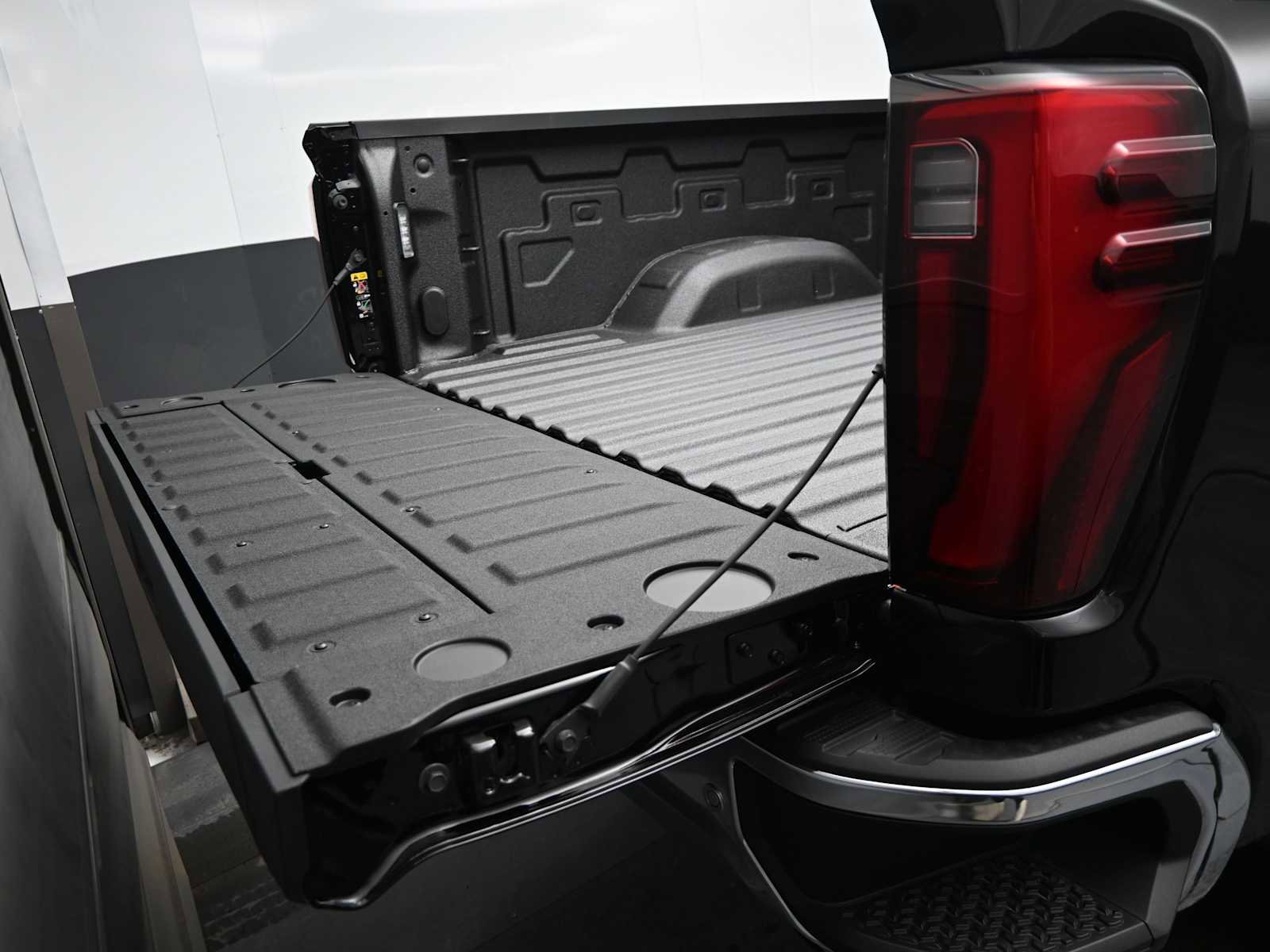 New 2026 GMC Sierra 2500 SLT w/ SLT Premium Package image 8