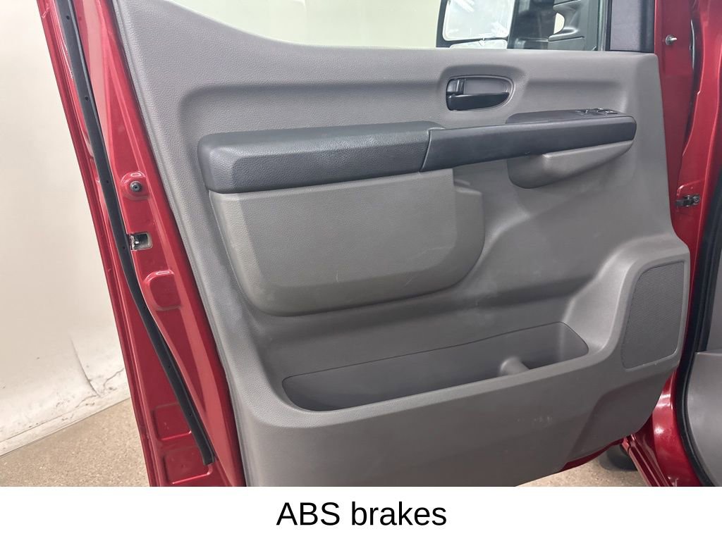 Used 2020 Nissan NV 3500 SL image 26