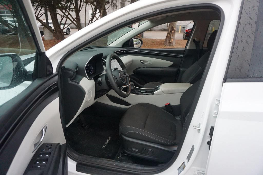 Used 2024 Hyundai Tucson SEL FWD image 2