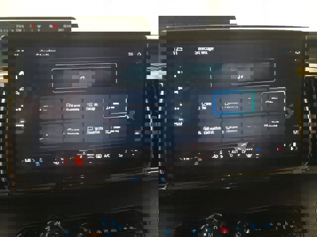 Used 2025 Ford Expedition Platinum image 32