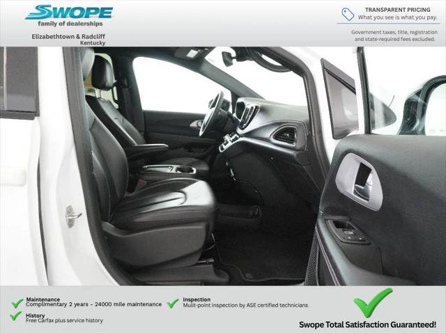 Used 2024 Chrysler Pacifica Limited FWD image 10