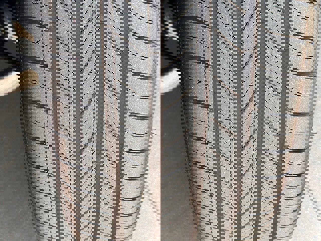 Used 2026 Genesis GV70 2.5T Sport Prestige image 3