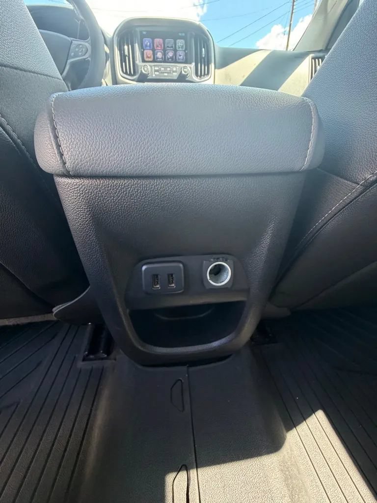 Used 2017 Chevrolet Colorado Z71 w/ Z71 Midnight Edition AWD/4WD image 23