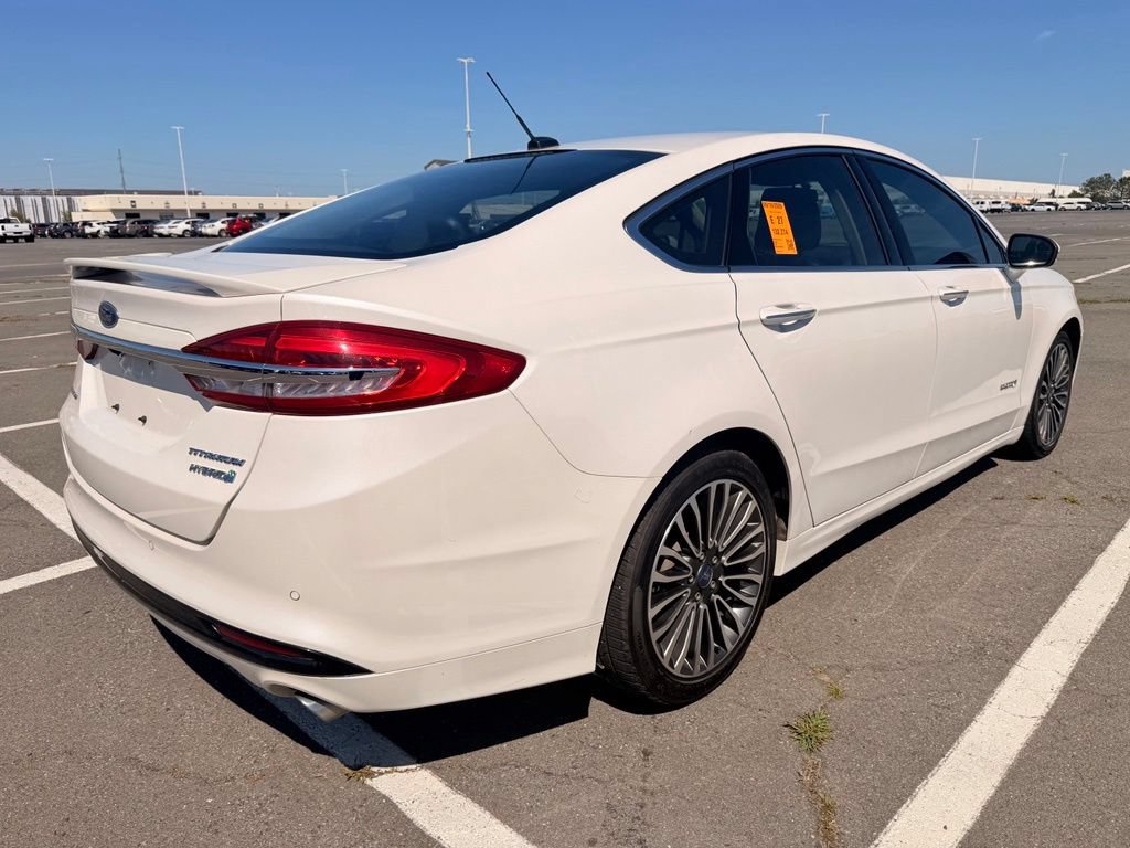 Used 2018 Ford Fusion Titanium FWD image 2
