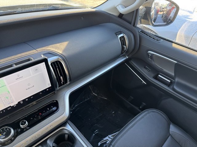 New 2025 Ford Expedition Max Platinum w/ Driver's Package image 28