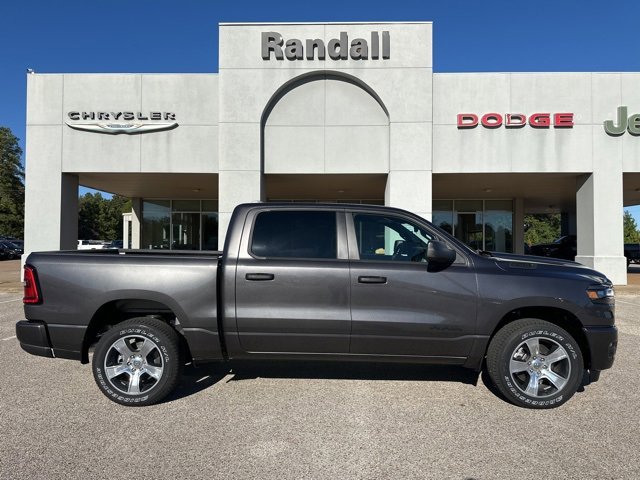 New 2026 RAM 1500 Express image 8