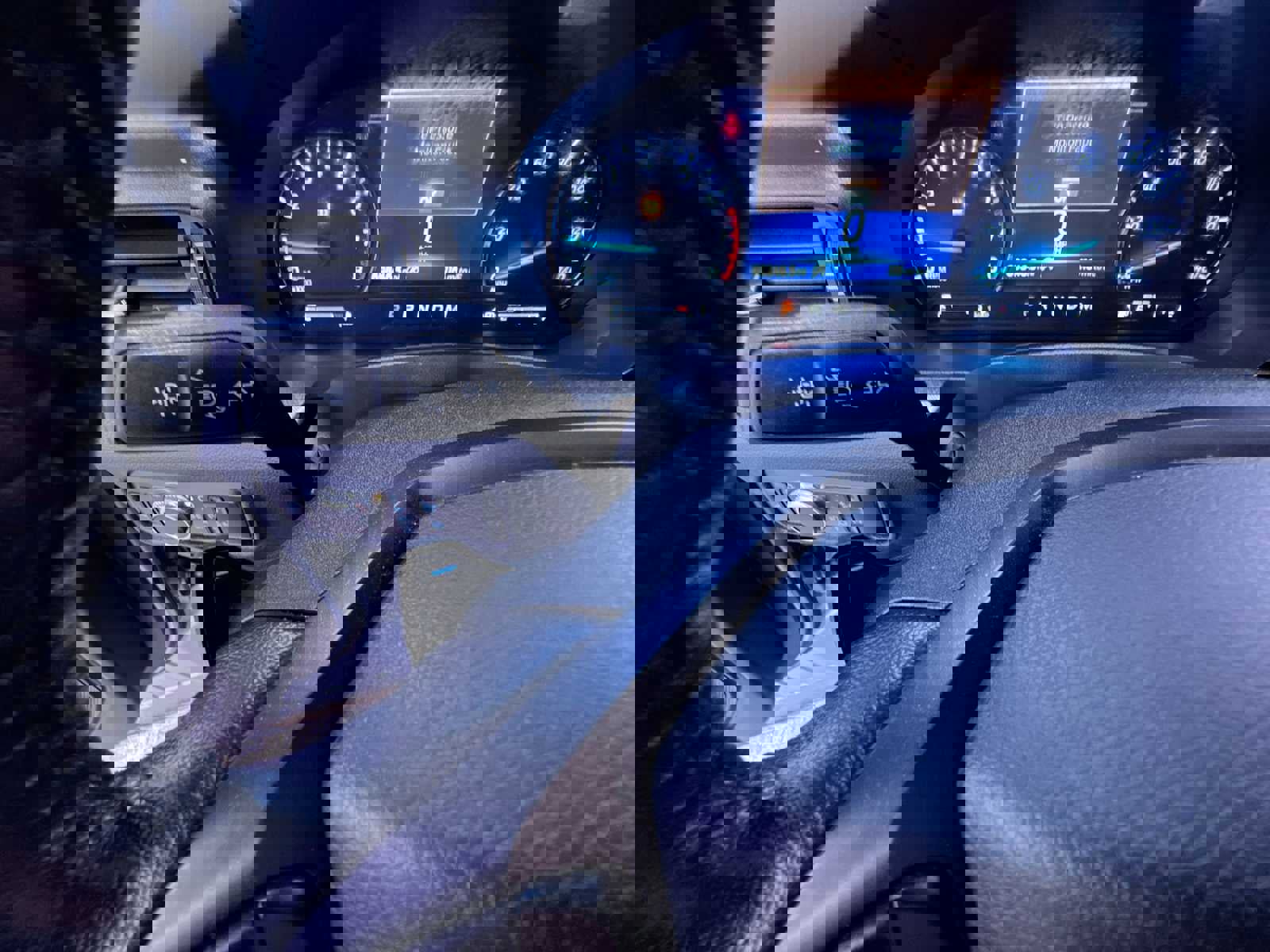 Used 2020 Ford Explorer XLT w/ Comfort Package image 19