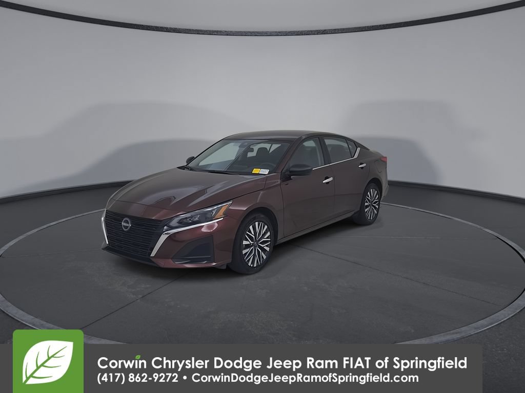Used 2025 Nissan Altima 2.5 SV AWD/4WD image 6