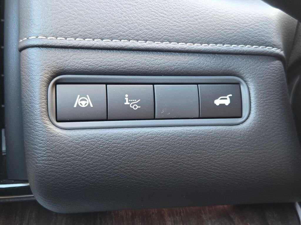 New 2026 Nissan Armada SL w/ Captain's Chari Seat Package image 25