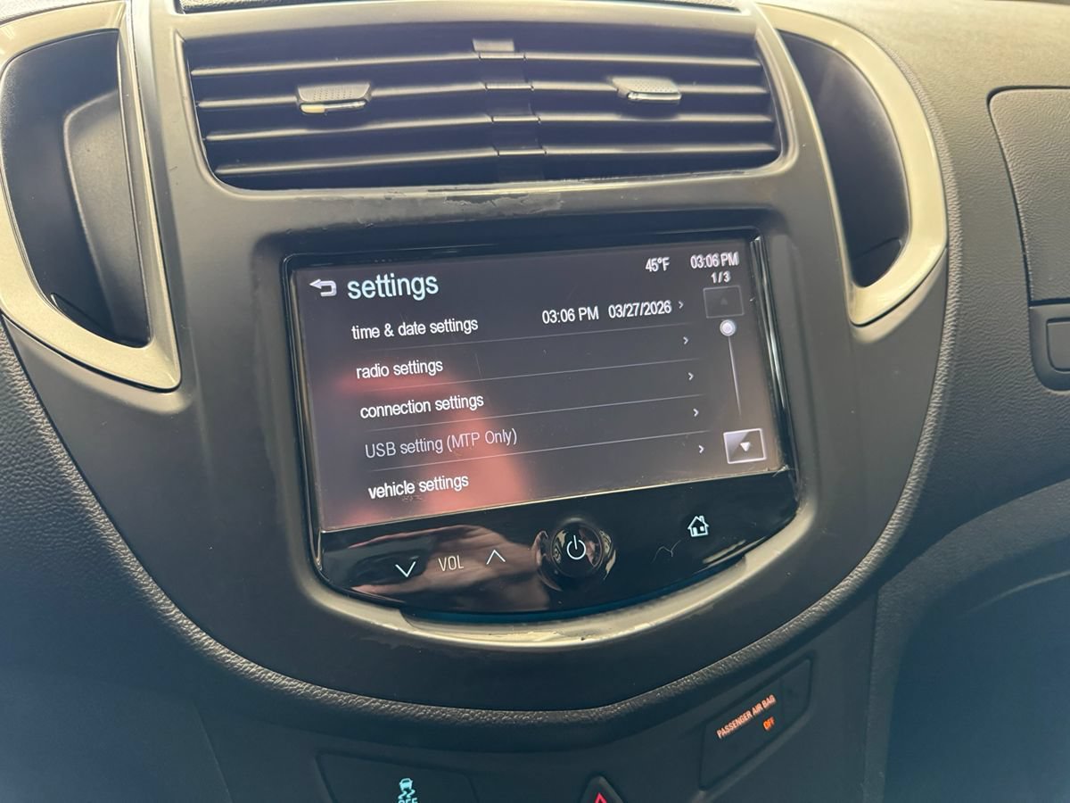 Used 2015 Chevrolet Trax LS FWD image 26