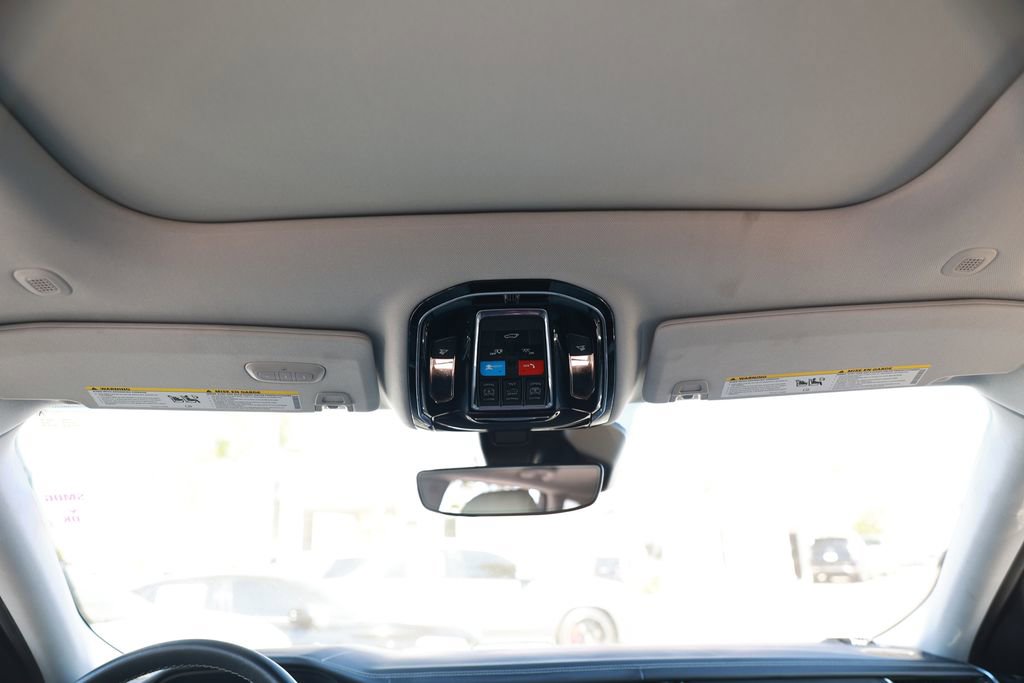 Used 2022 Jeep Grand Cherokee Overland image 32