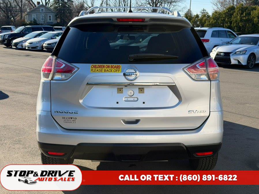 Used 2015 Nissan Rogue SV AWD/4WD image 4