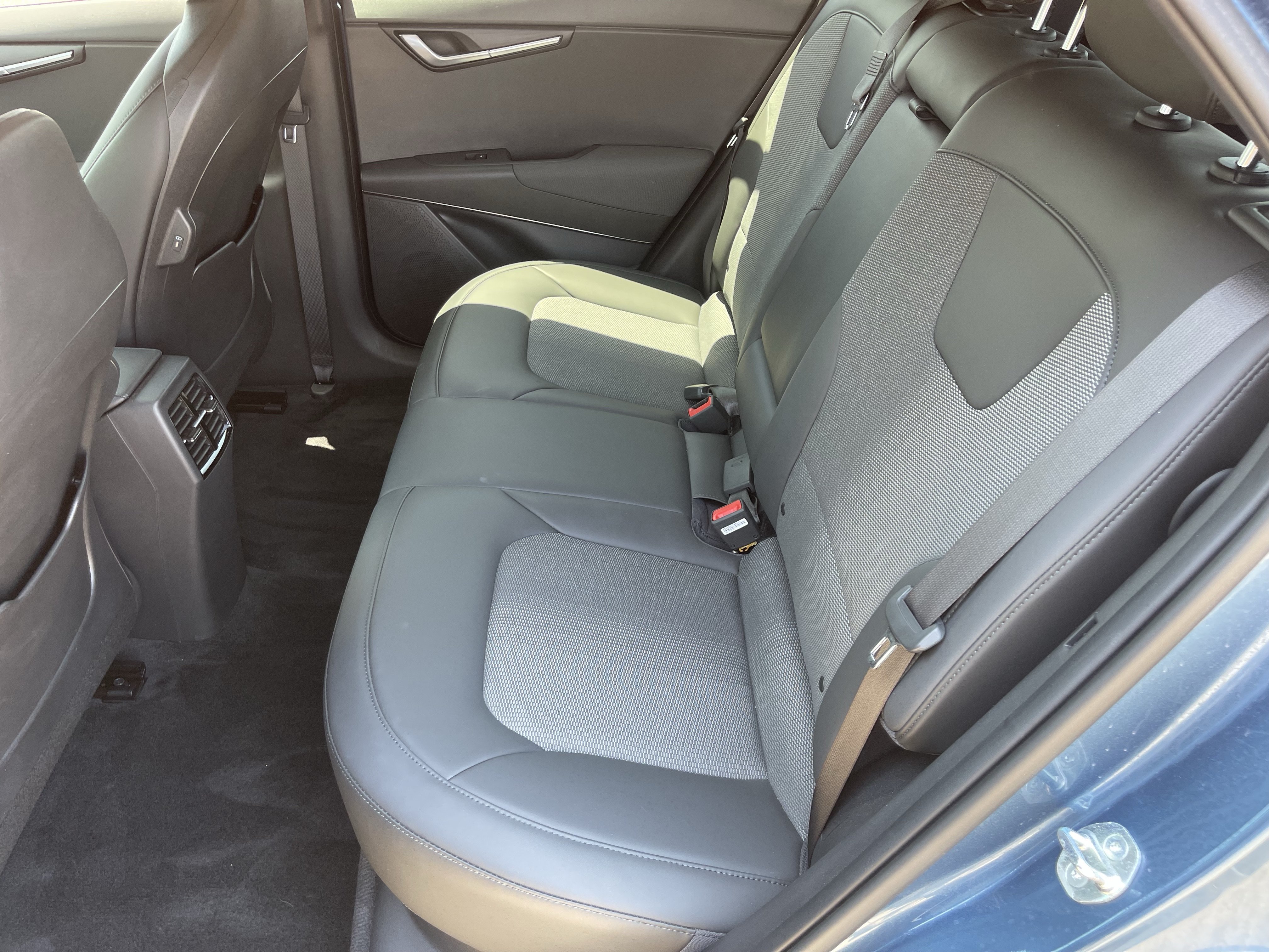 Certified 2023 Kia Niro Wind FWD image 16