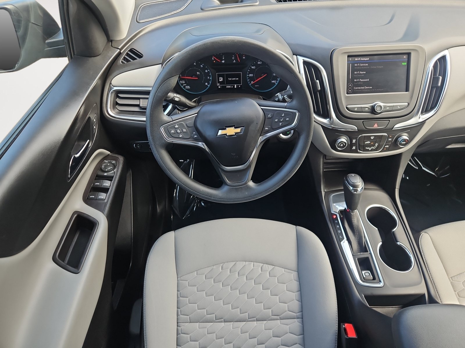 Used 2021 Chevrolet Equinox LS FWD image 10