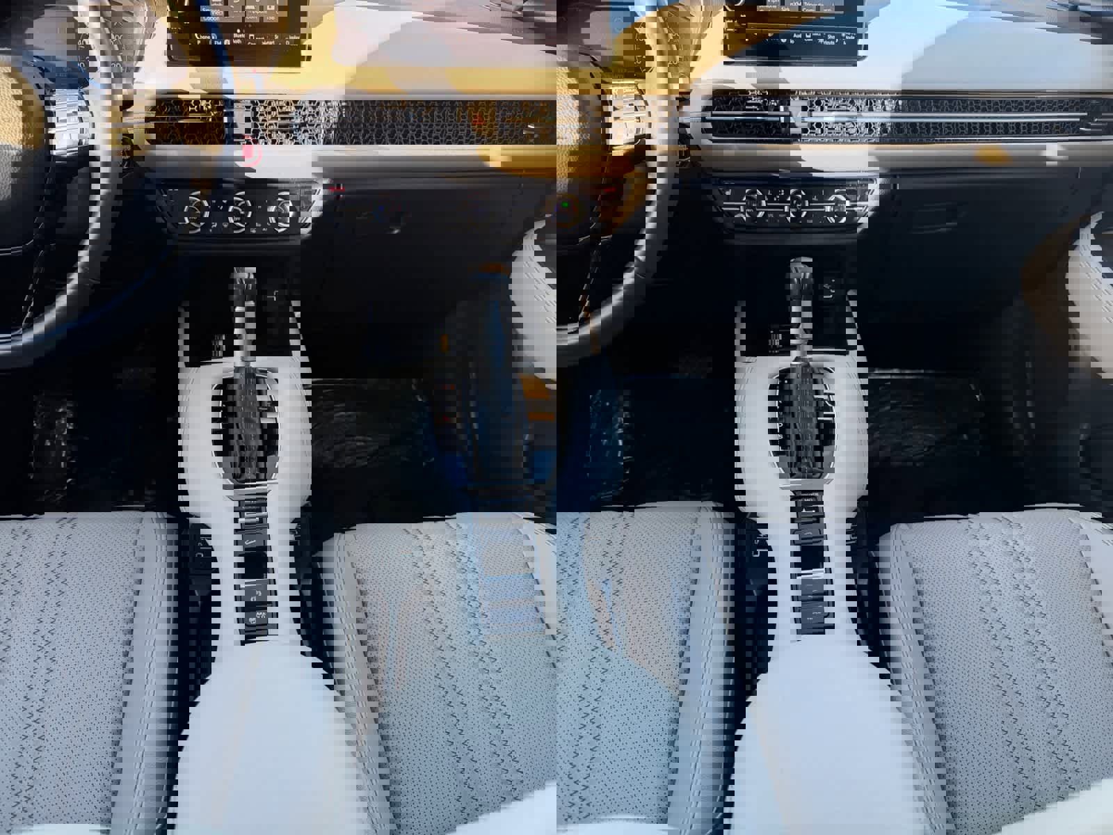 Used 2023 Honda HR-V EX-L image 16