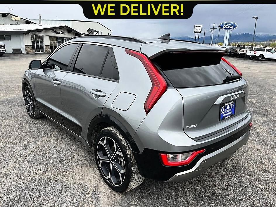 Used 2023 Kia Niro EX Touring FWD image 8