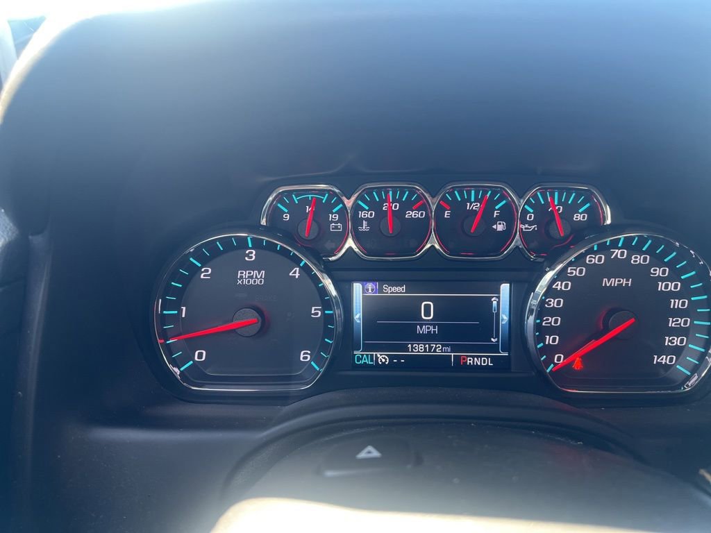 Used 2017 GMC Yukon XL SLT w/ Premium Edition AWD/4WD image 1