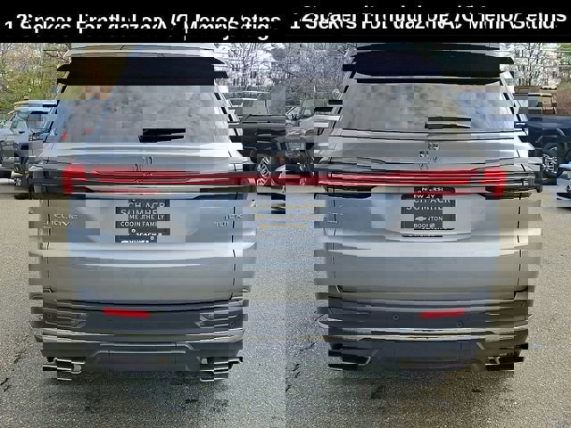 Used 2025 Buick Enclave Preferred w/ Power Package image 8