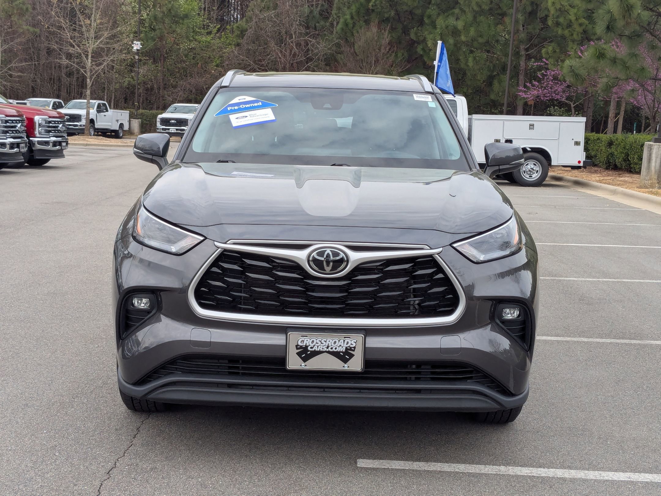 Used 2022 Toyota Highlander XLE image 9