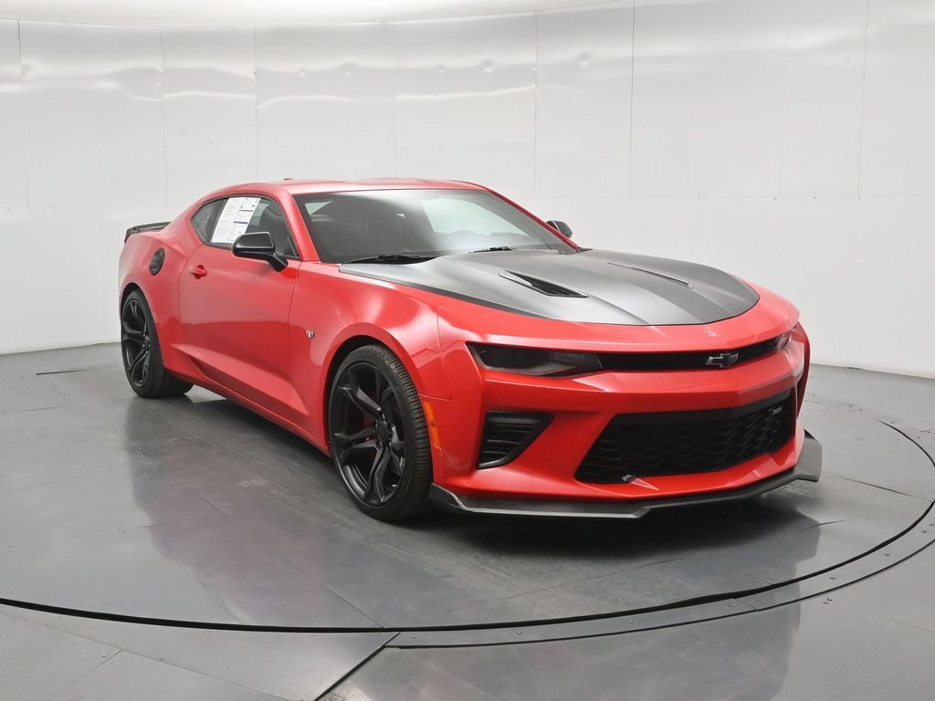 Used 2018 Chevrolet Camaro SS RWD image 42