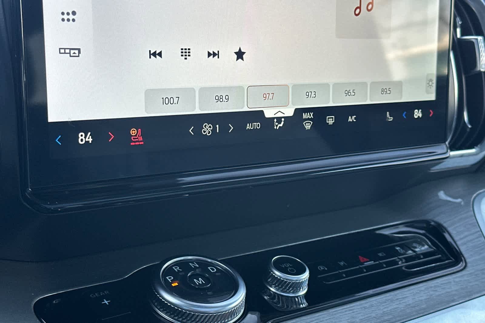 Certified 2025 Ford Expedition Platinum image 22