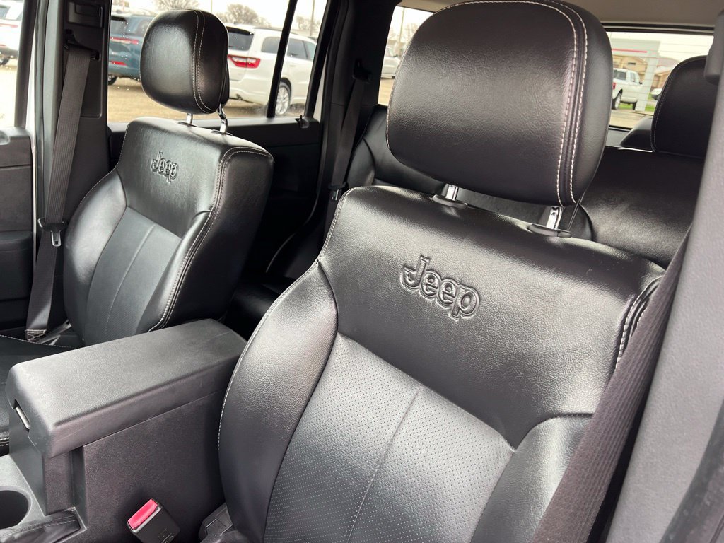Used 2012 Jeep Liberty Sport AWD/4WD image 29