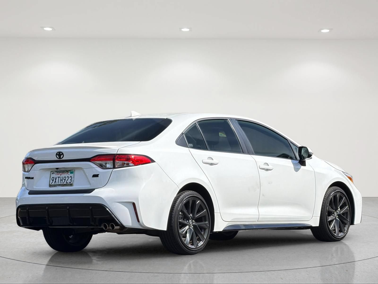 Used 2026 Toyota Corolla SE FWD image 5