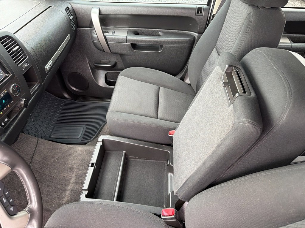 Used 2014 Chevrolet Silverado 2500 LT w/ Texas Edition image 42