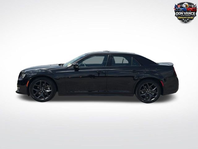 Used 2022 Chrysler 300 S w/ Safetytec Plus Group RWD image 3