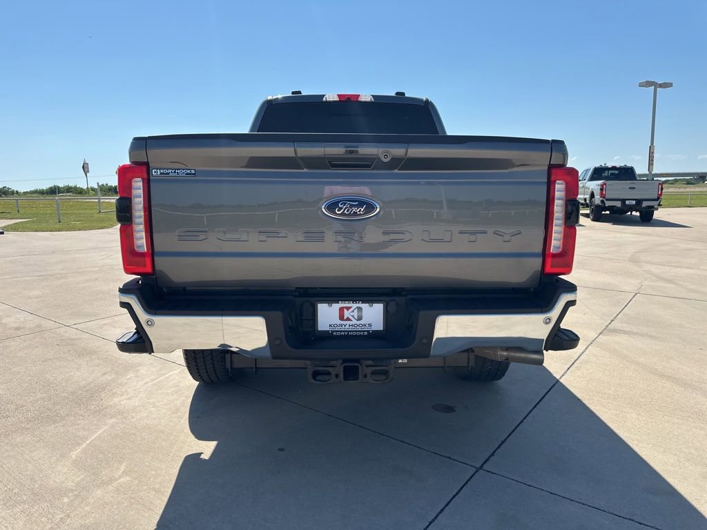 Used 2025 Ford F250 Lariat w/ Chrome Package AWD/4WD image 4
