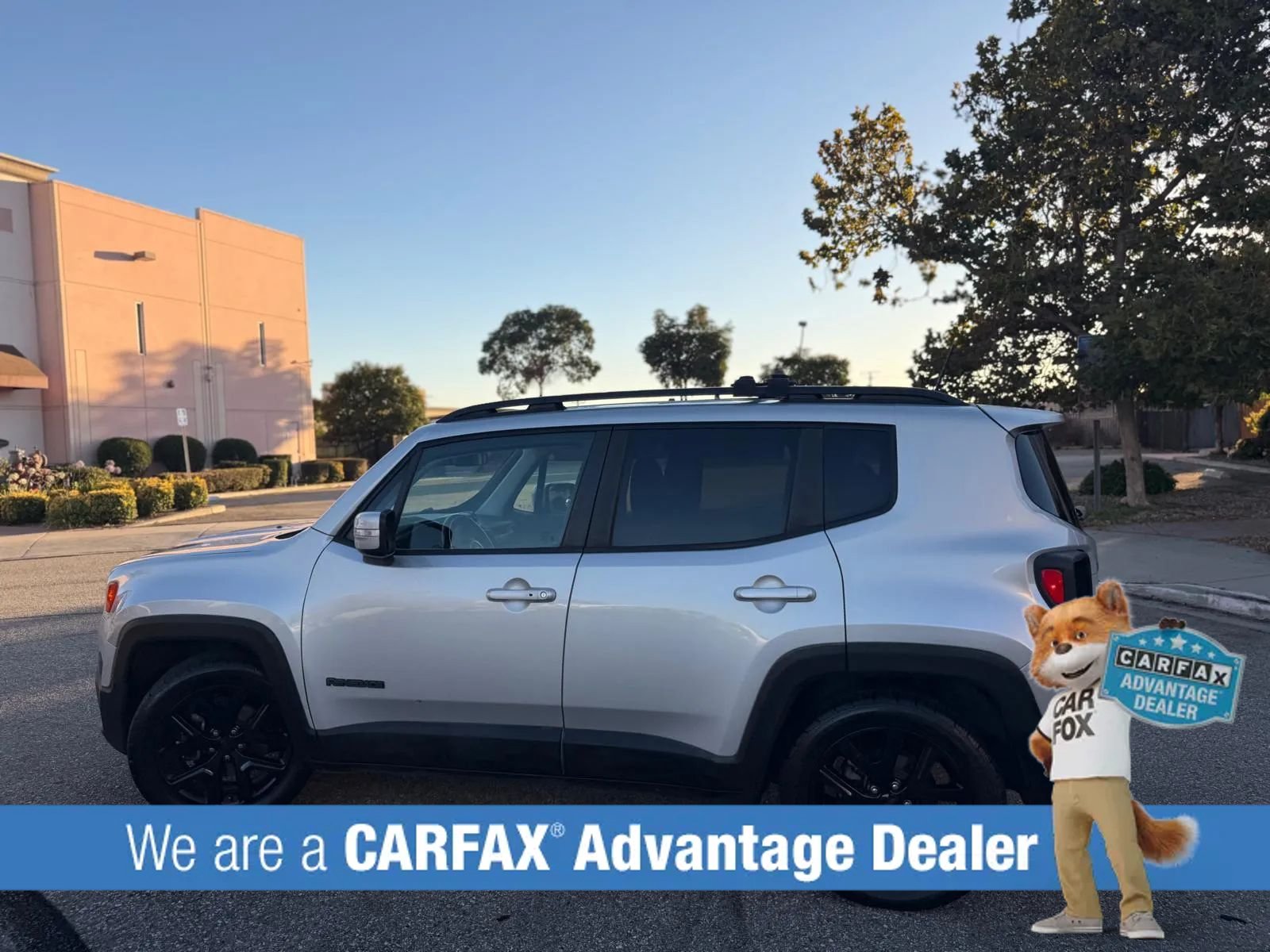 Used 2018 Jeep Renegade Altitude FWD image 4
