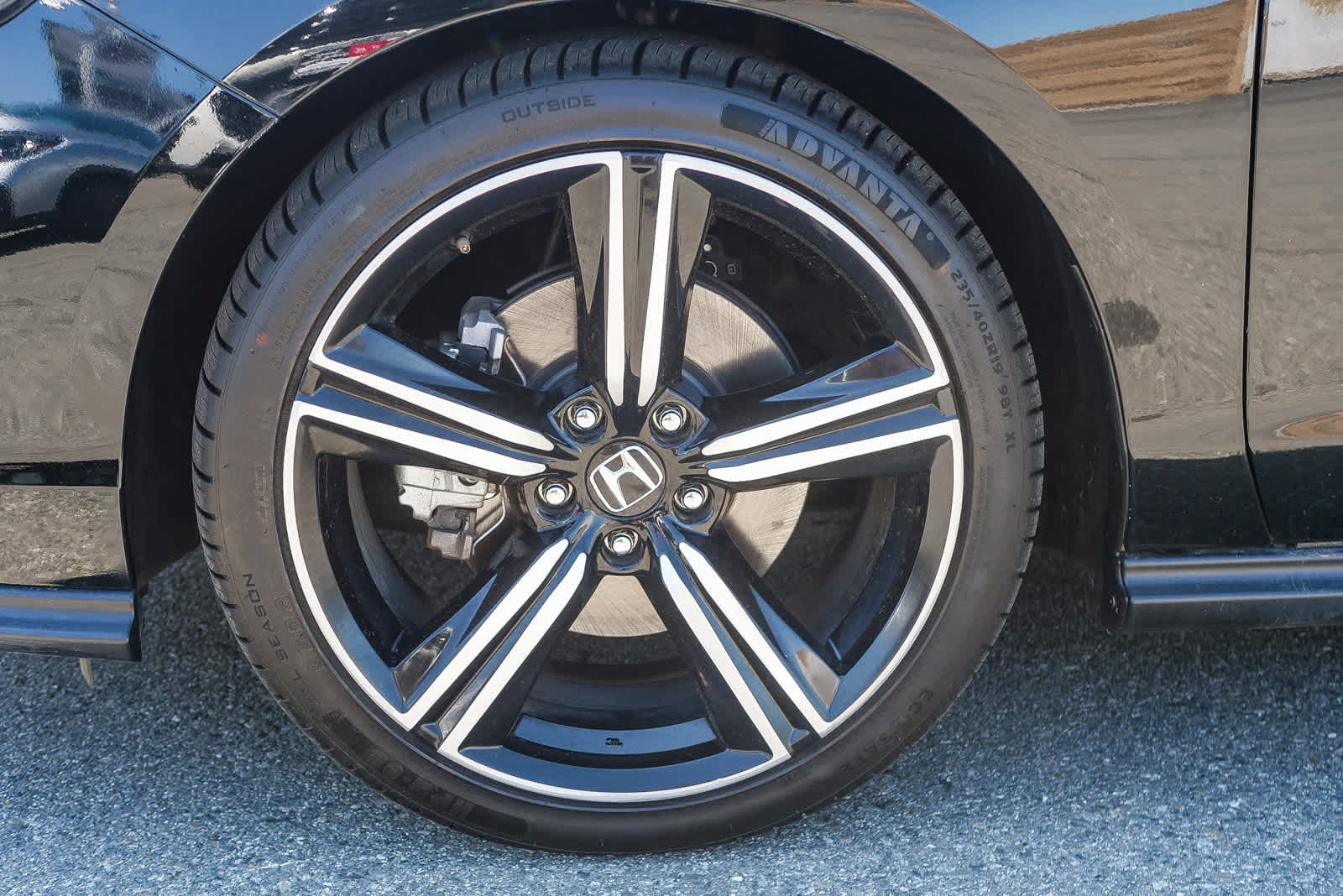 Used 2024 Honda Accord Sport image 9