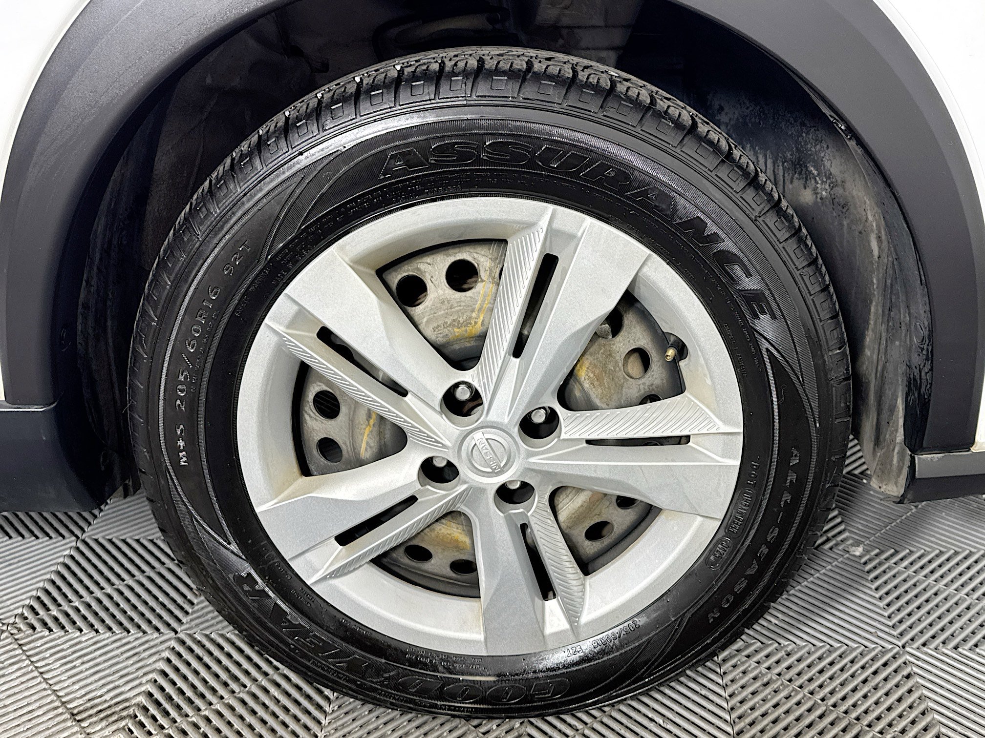 Used 2022 Nissan Kicks S image 31