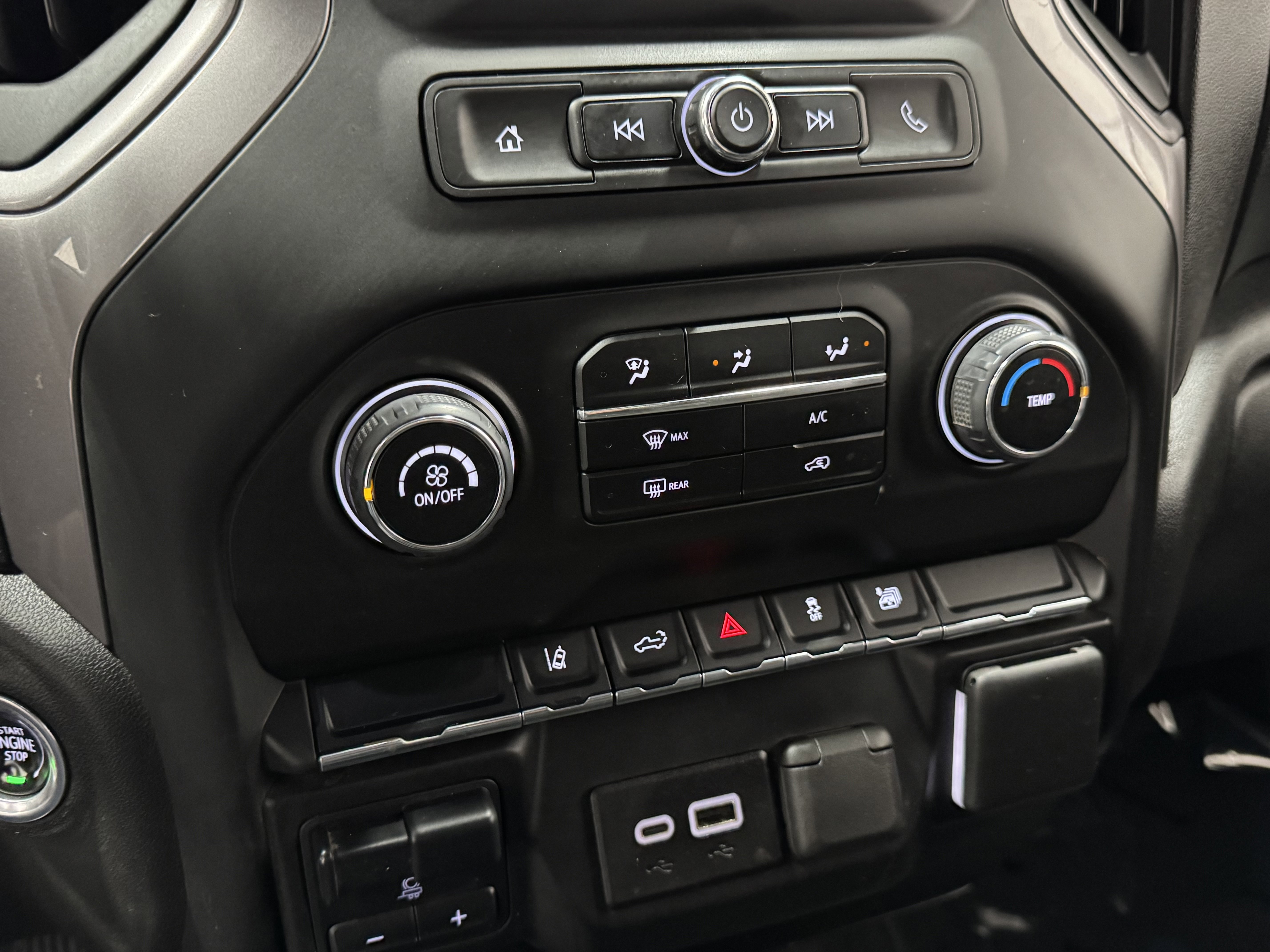 Used 2024 Chevrolet Silverado 2500 Custom w/ Custom Convenience Package image 22