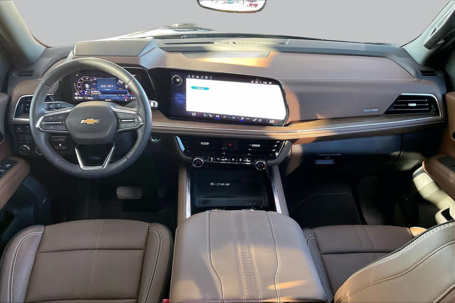 Used 2026 Chevrolet Tahoe High Country w/ LPO, Illumination Package AWD/4WD image 14