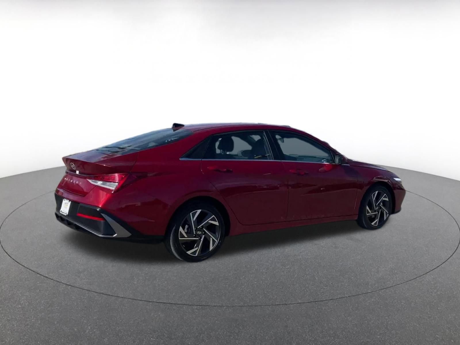 Used 2025 Hyundai Elantra SEL image 15