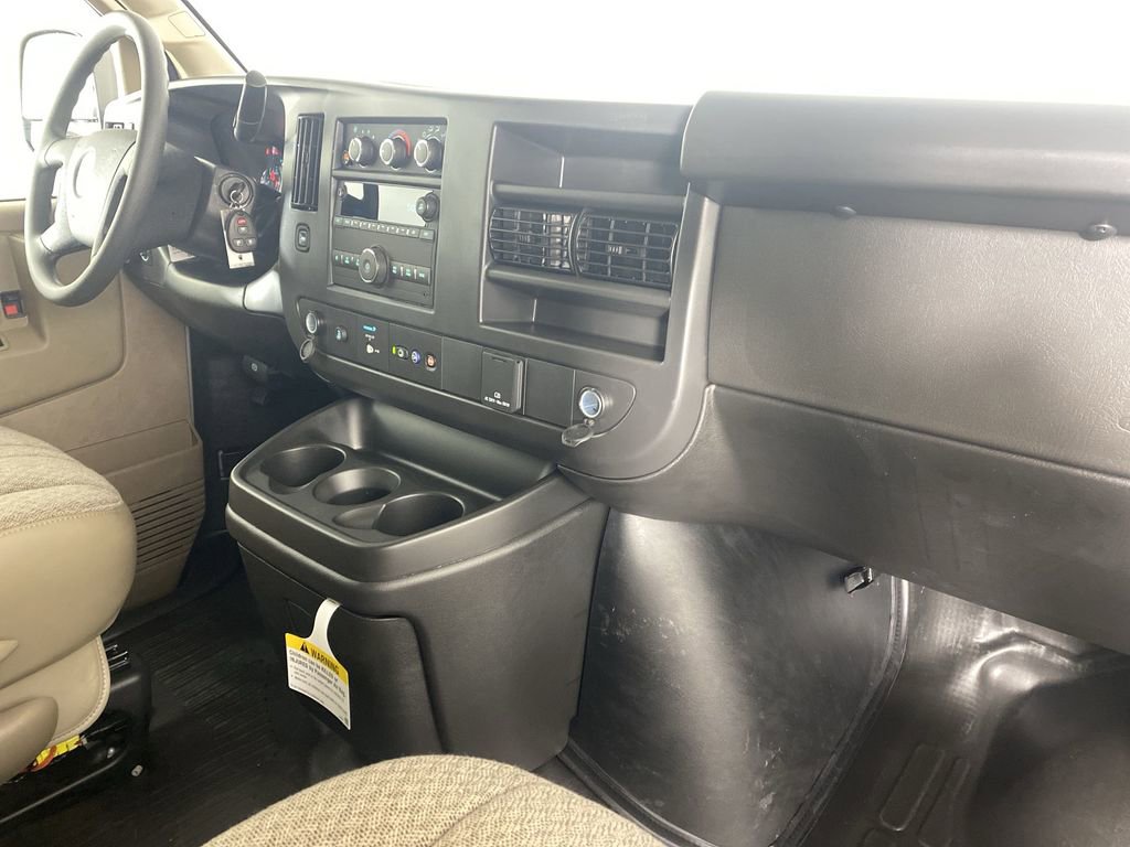 New 2025 Chevrolet Express 2500 Extended image 25