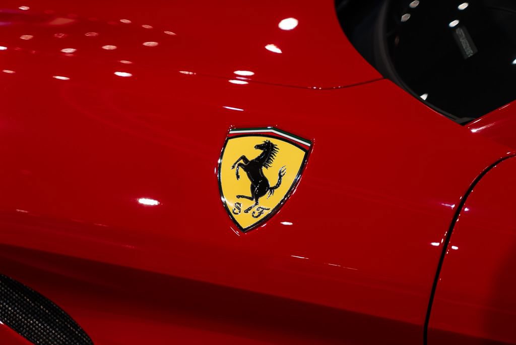 Used 2016 Ferrari California T image 16