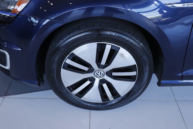 Used 2016 Volkswagen e-Golf SEL Premium image 13