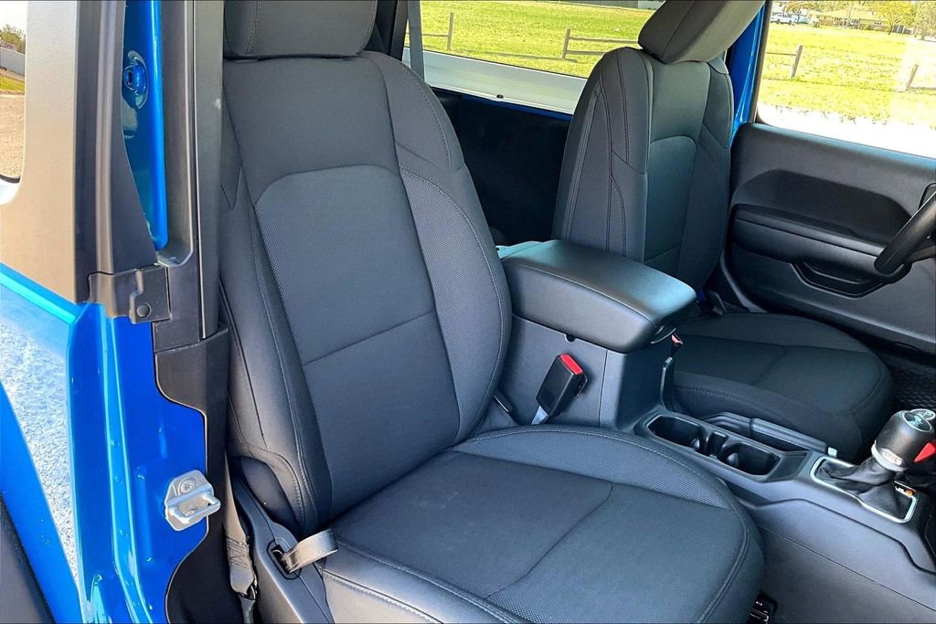 Used 2021 Jeep Wrangler Sport image 6